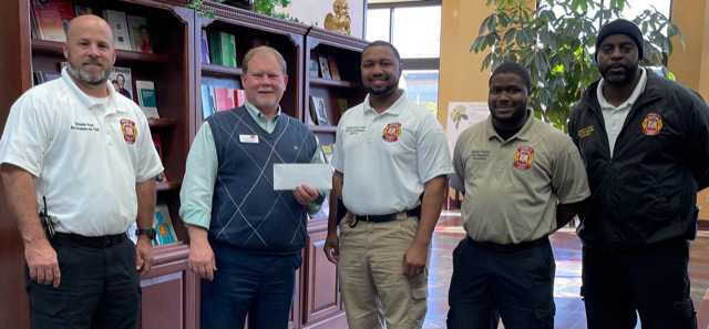 news-nov2021 Donation From the Monroe Fire Department